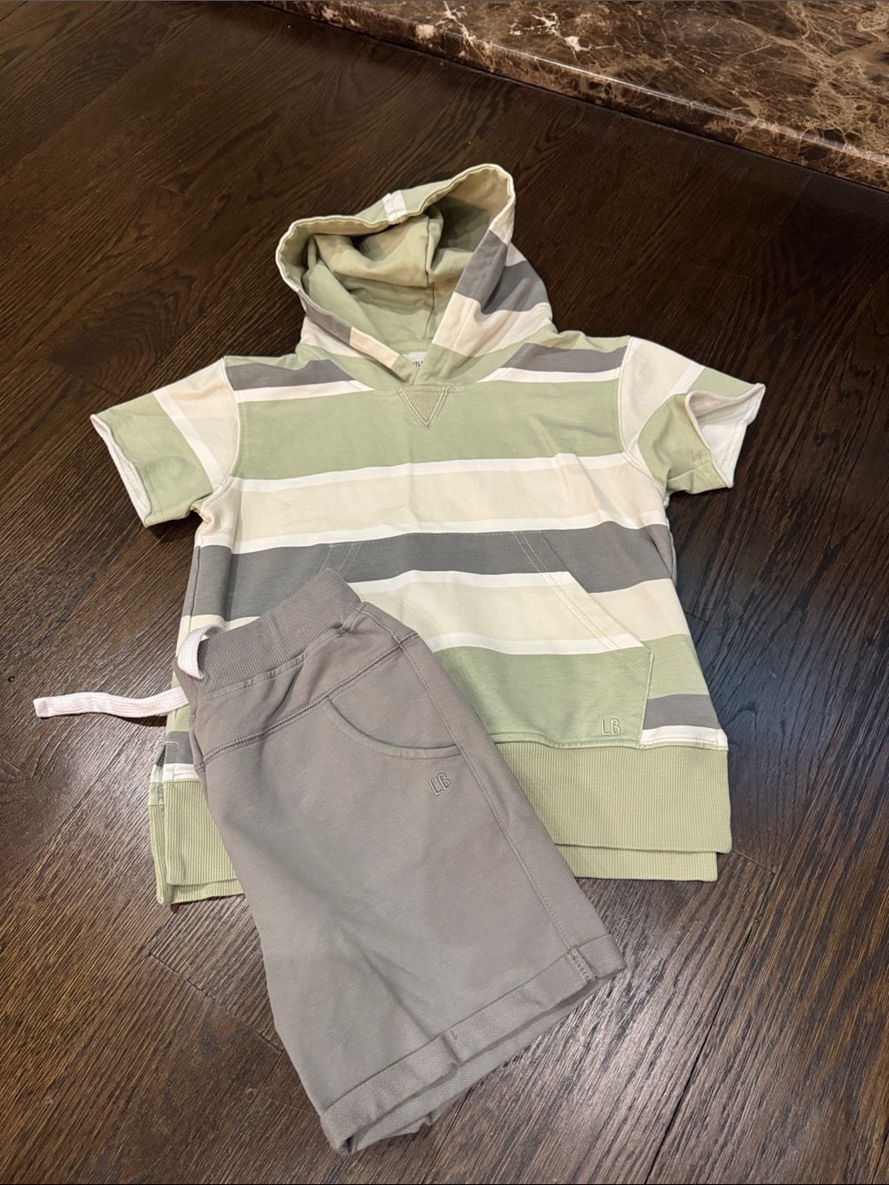 Kids little bipsy Hooded Short Sleeve Top in Sage & Neutral - Brand: